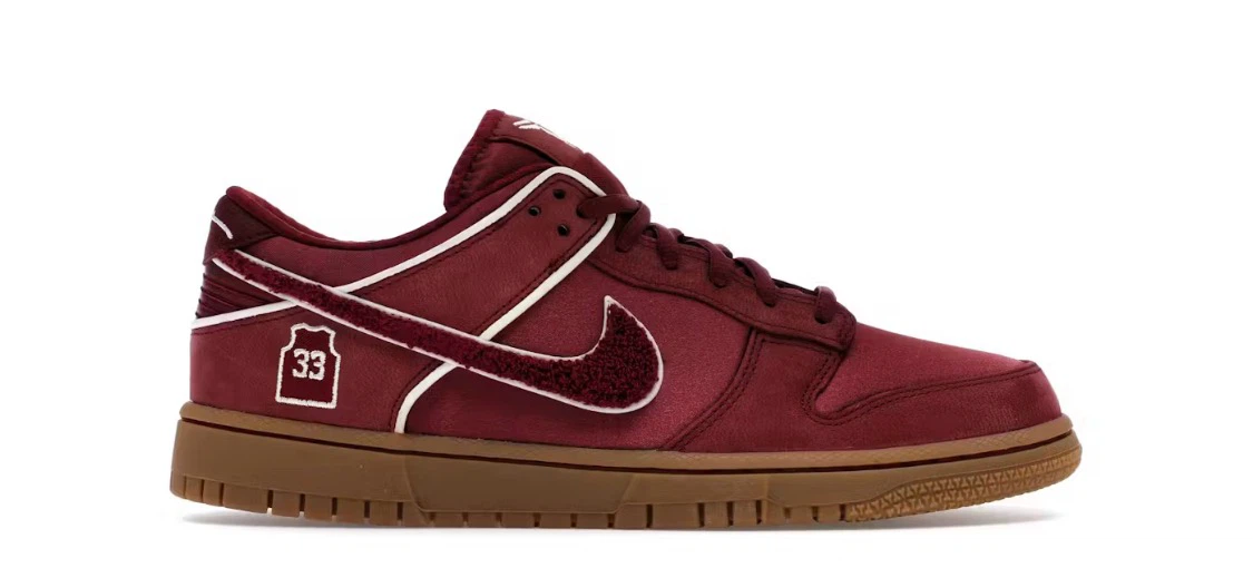 Nike Dunk Low Kobes “team red”
