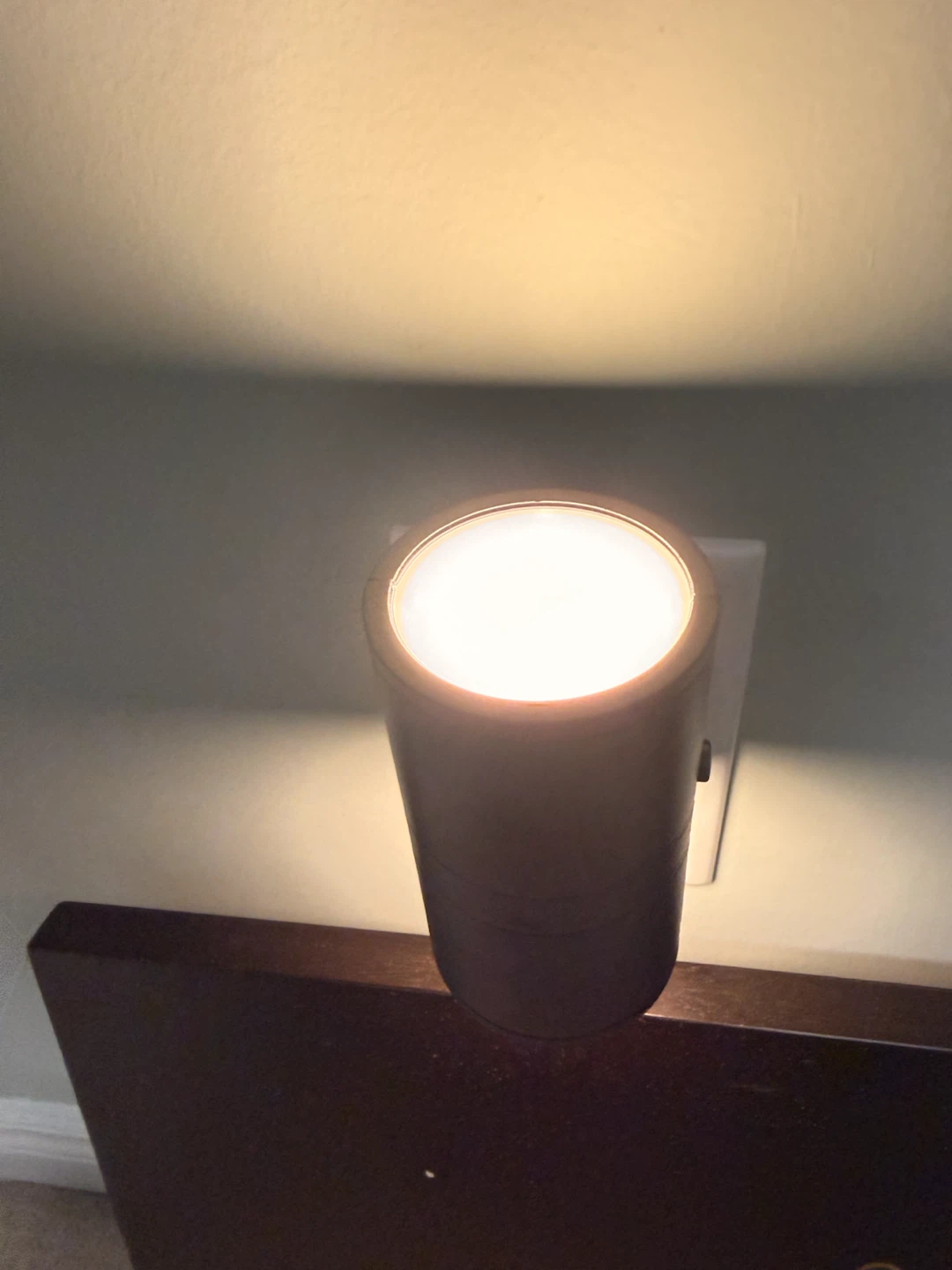Black Plug-in Night Light(Looking for best offer) - photo 3