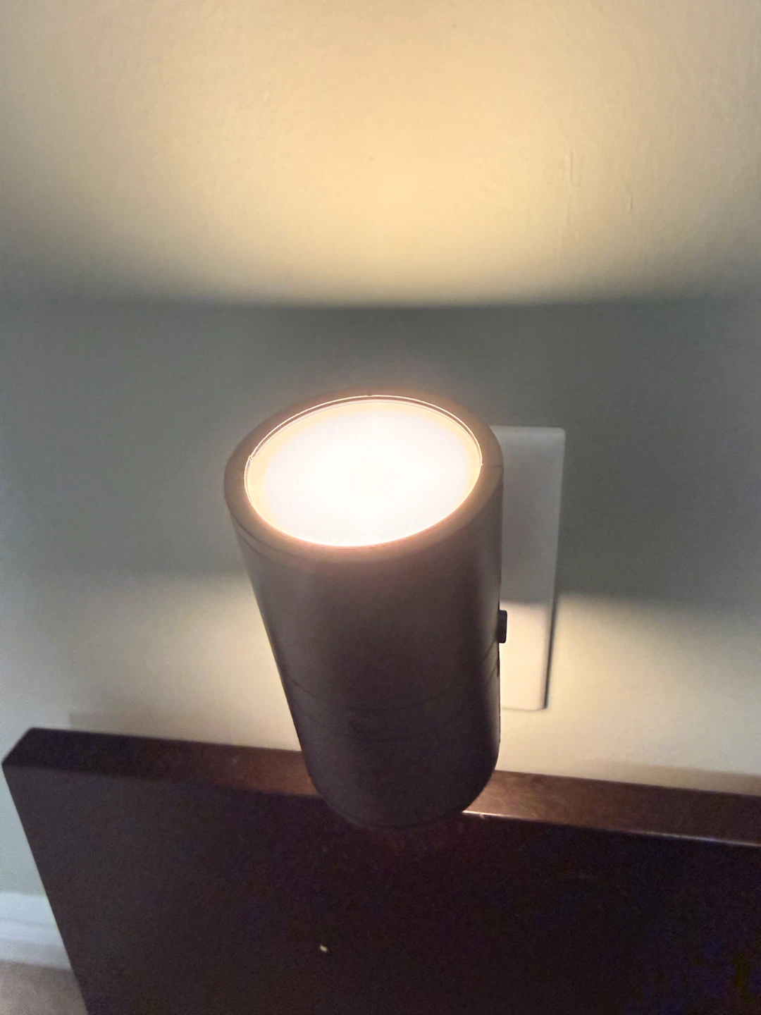 Black Plug-in Night Light(Looking for best offer) - photo 4