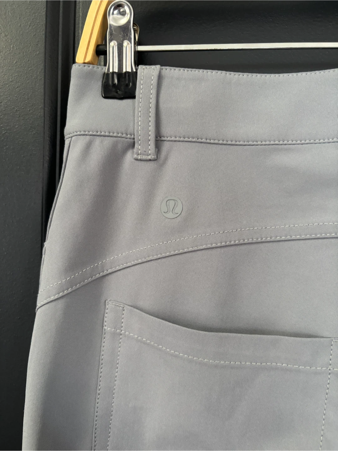 Lululemon Grey Pants Size 8 - photo 3