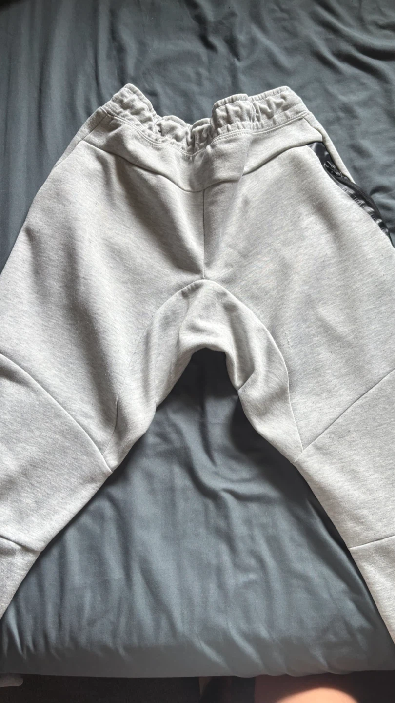 Nike Grey Tech Fleece Joggers - Size Medium - photo 2