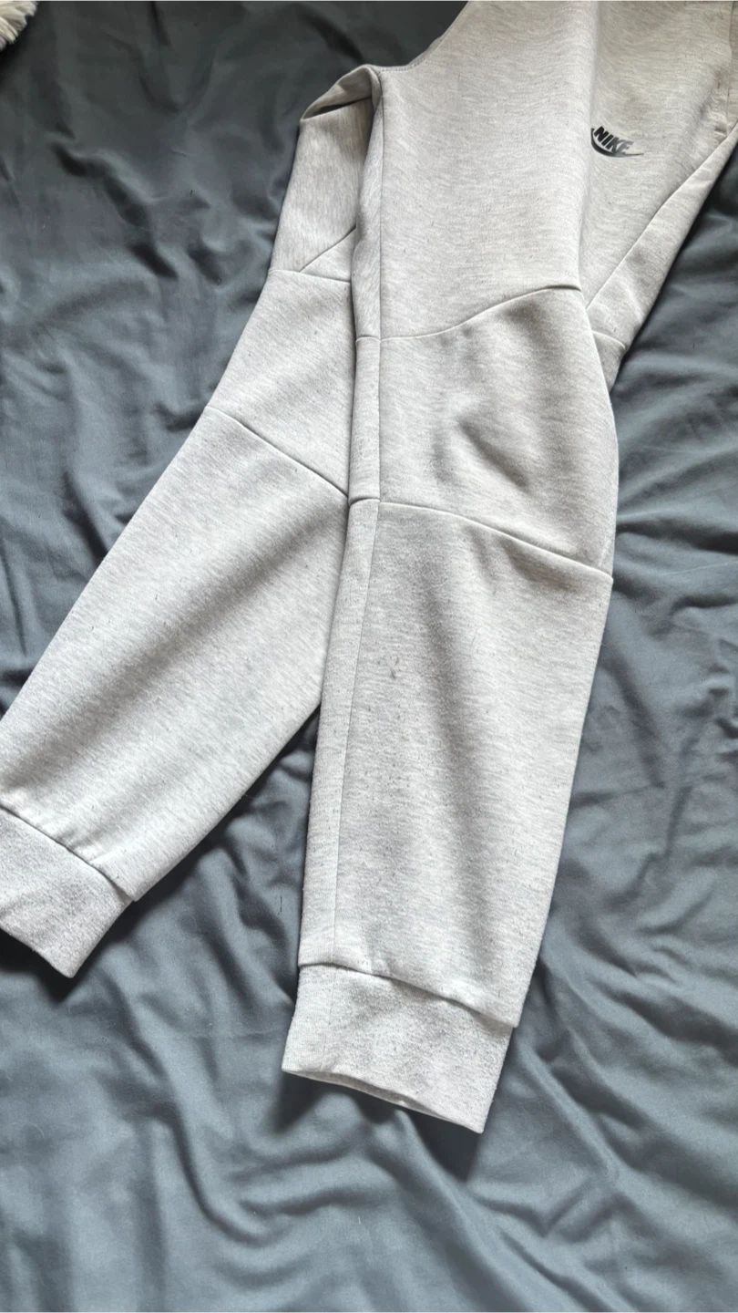 Nike Grey Tech Fleece Joggers - Size Medium - photo 3