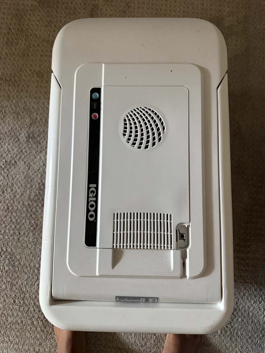 Igloo Cooler with Wheels