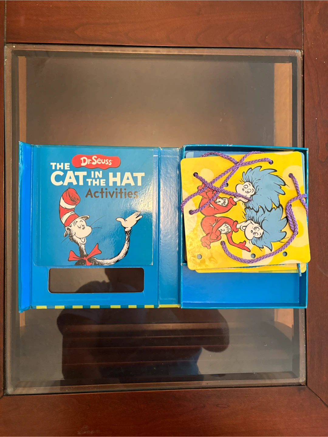 Dr. Seuss The Cat in the Hat Lacing Cards Activity Set - photo 2