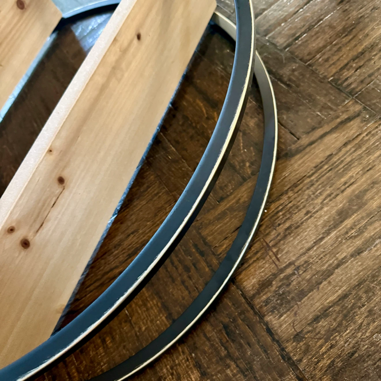 Round Shelf - Metal and Wood - photo 3
