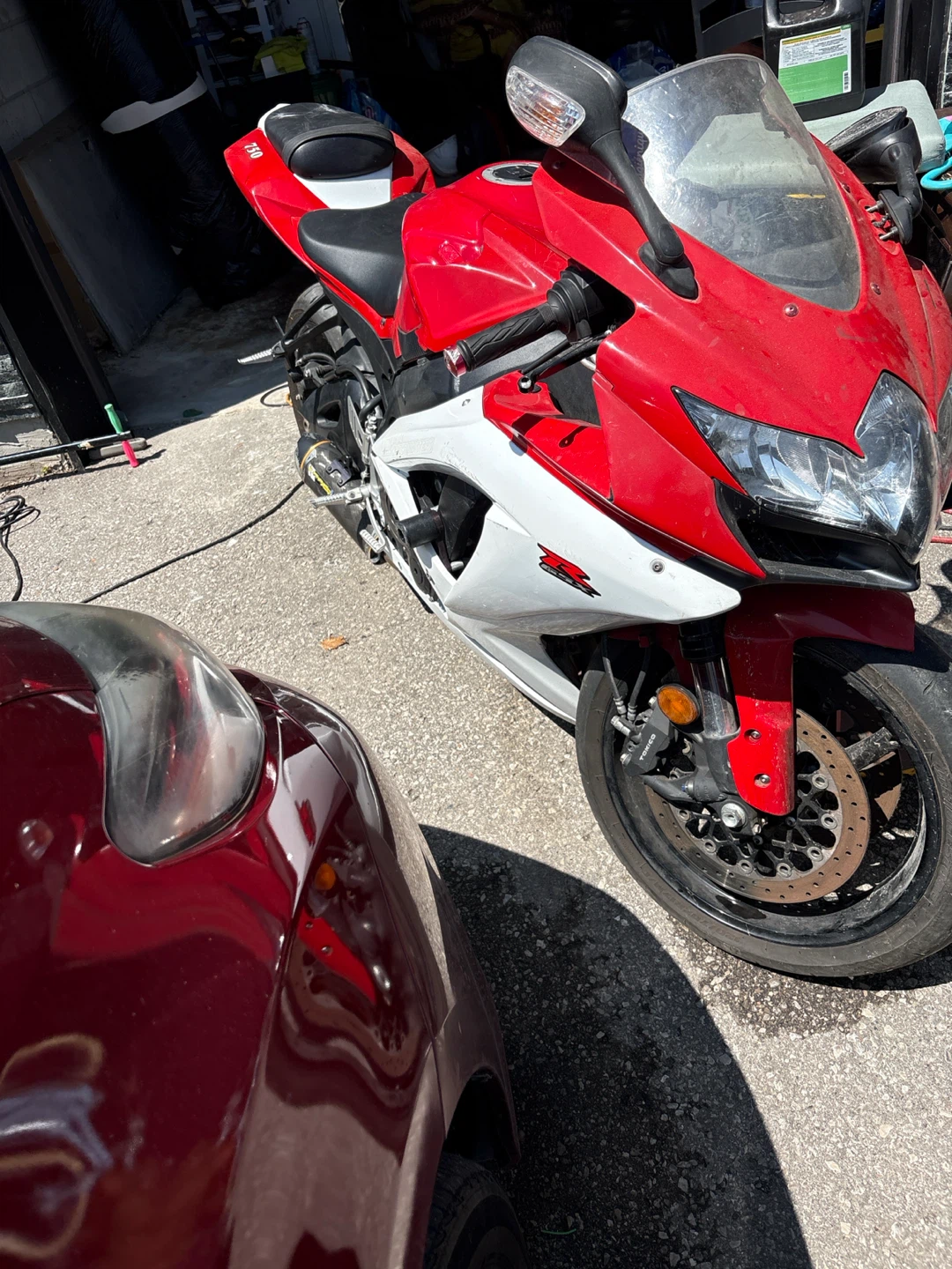 Suzuki GSXR 750 Motorcycle - photo 2