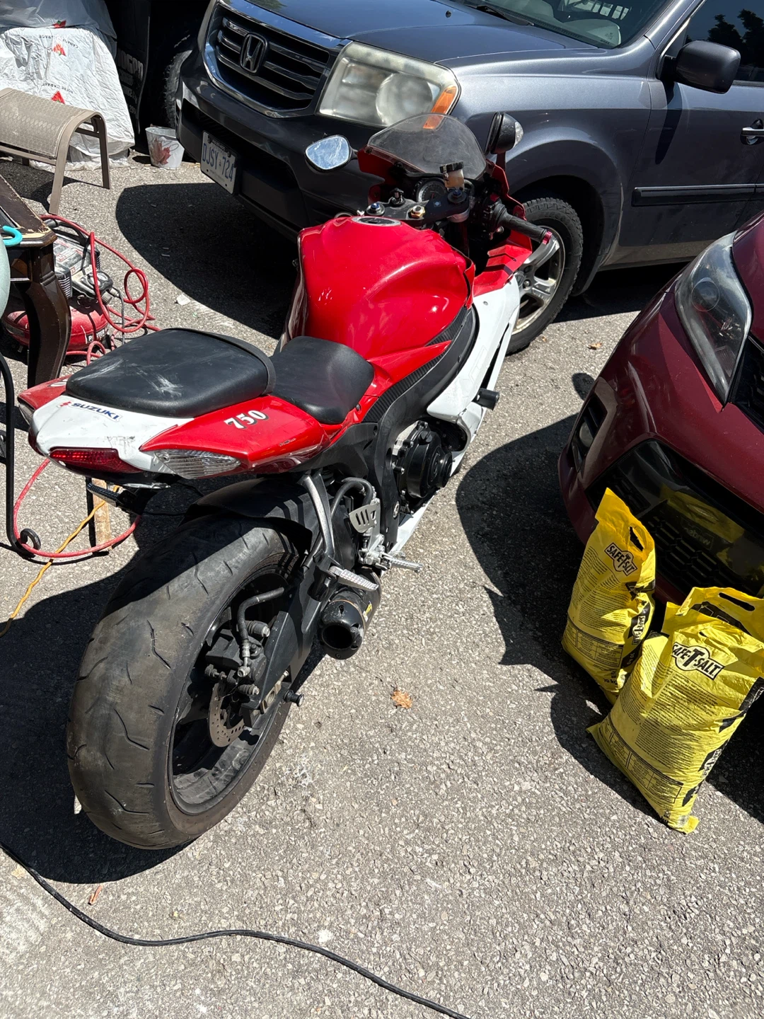 Suzuki GSXR 750 Motorcycle - photo 3
