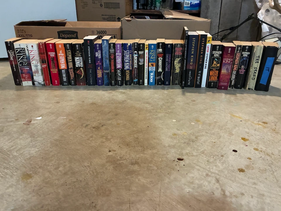 Stephen King & Robert Ludlum Book Collection - photo 2