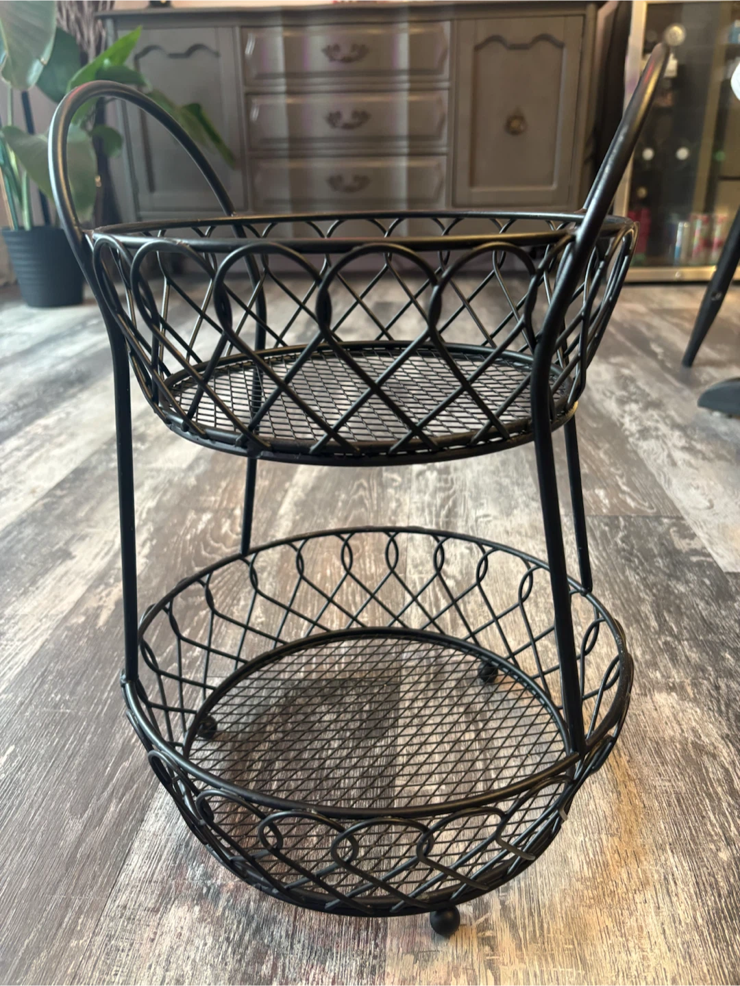 Black 2-Tier Wire Fruit Basket Stand