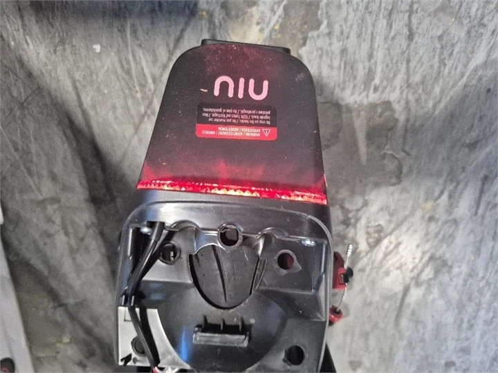 NIU KQi 300P/300X Electric Scooter, 900-1000W - photo 4