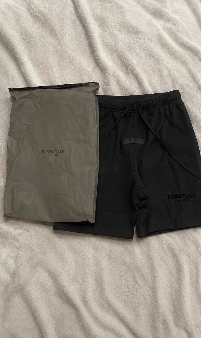 Fear of God Essentials Sweat Shorts - Black - Size S