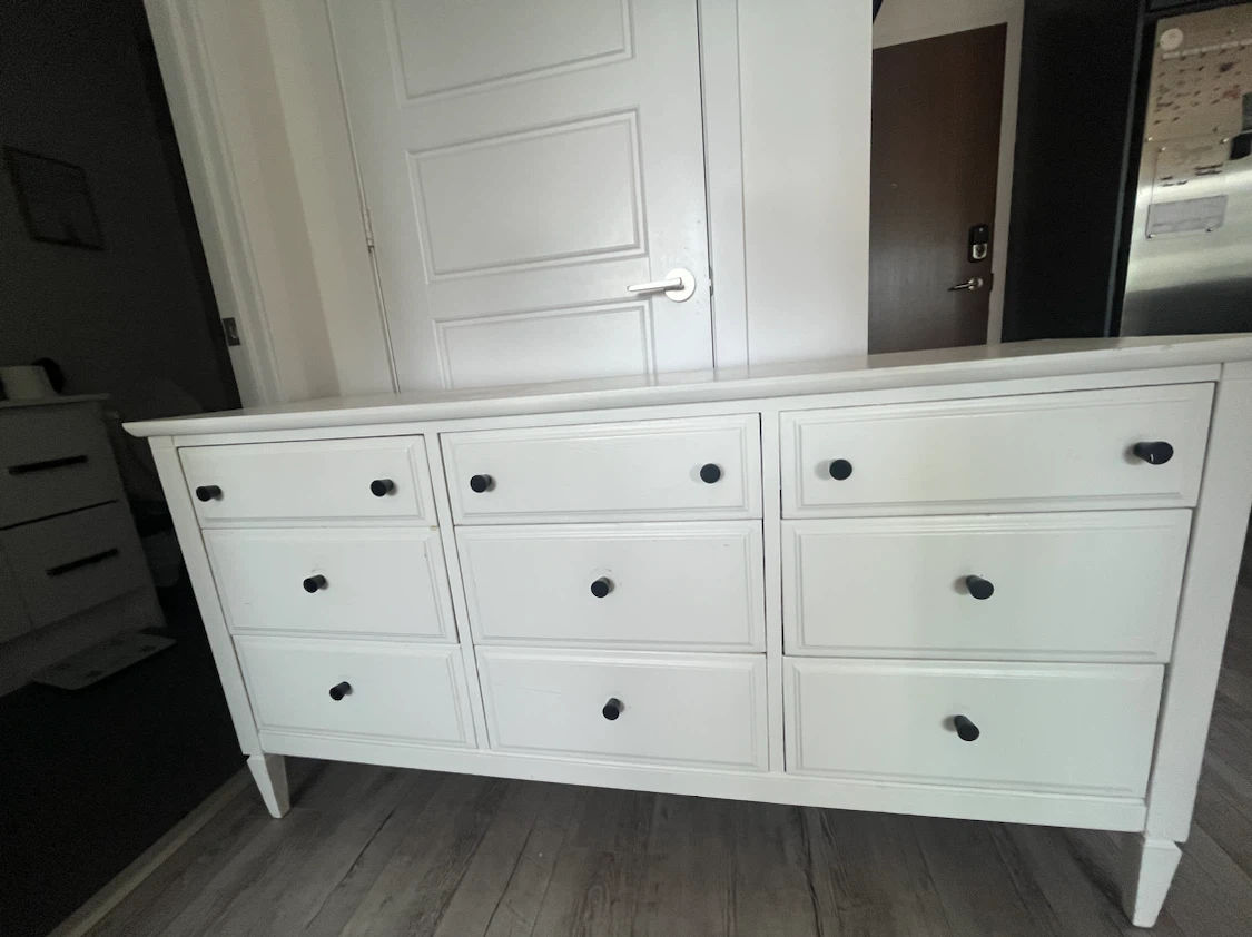 White 9 drawer Dresser