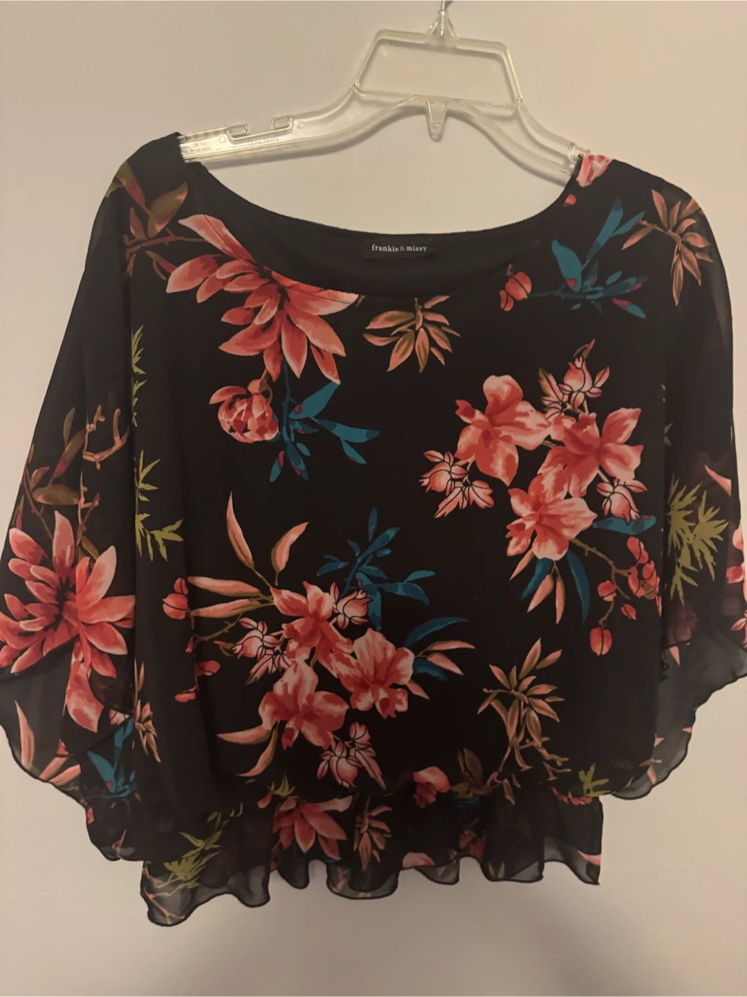 Size large woman’s top
