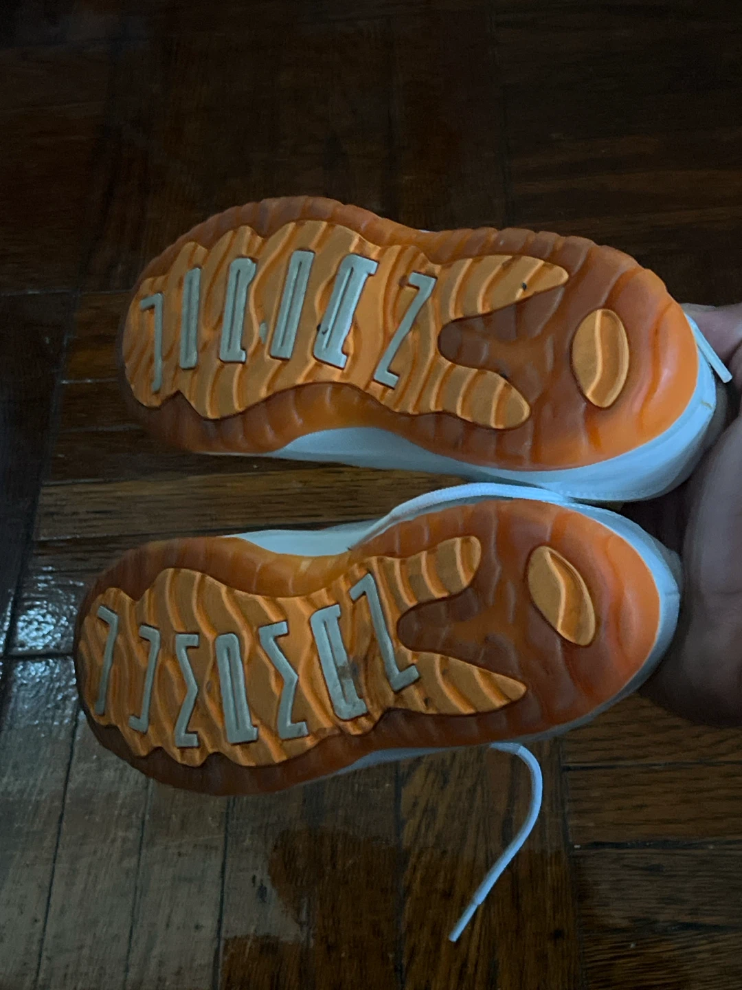 Air Jordan 11 Low White Orange Gum Sole Sneakers - photo 3