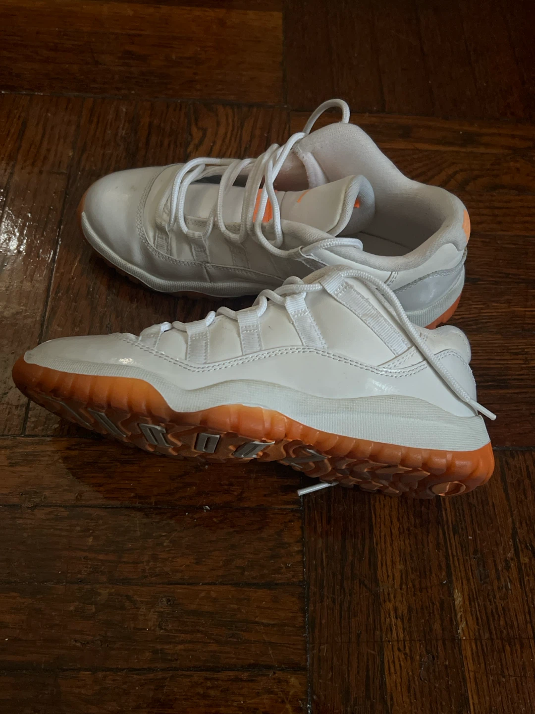 Air Jordan 11 Low White Orange Gum Sole Sneakers - photo 4