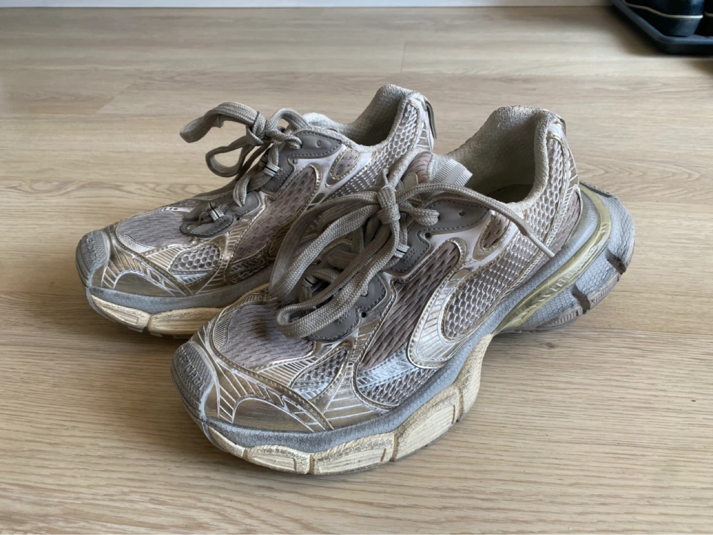 Balenciaga 3XL size 42 shoes (US 9 men’s)