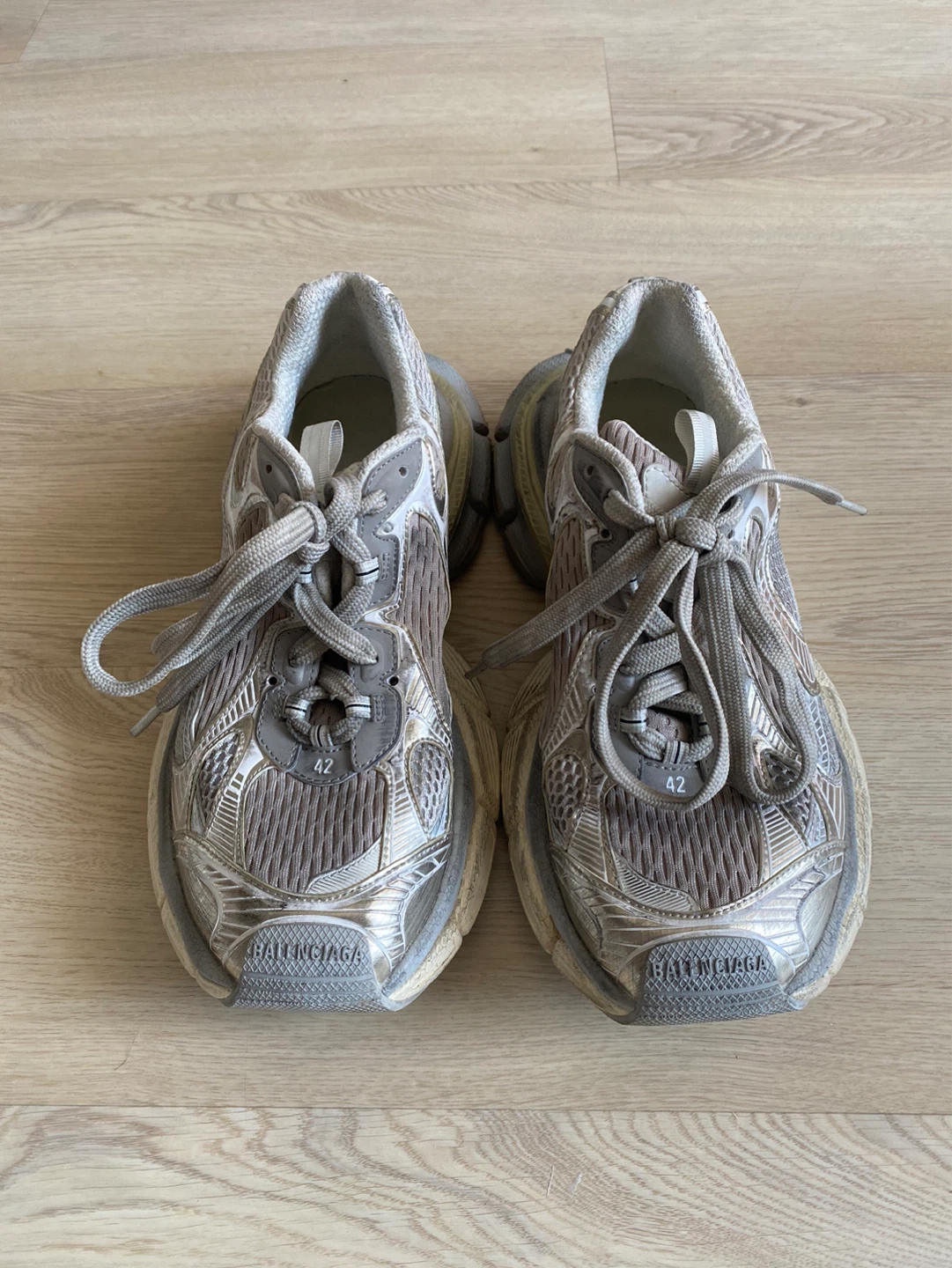 Balenciaga 3XL size 42 shoes (US 9 men’s) - photo 3