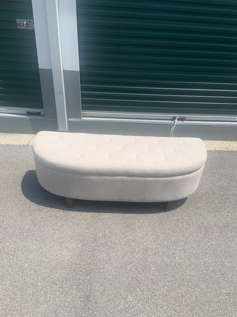 Tufted Upholstered Storage Bench
