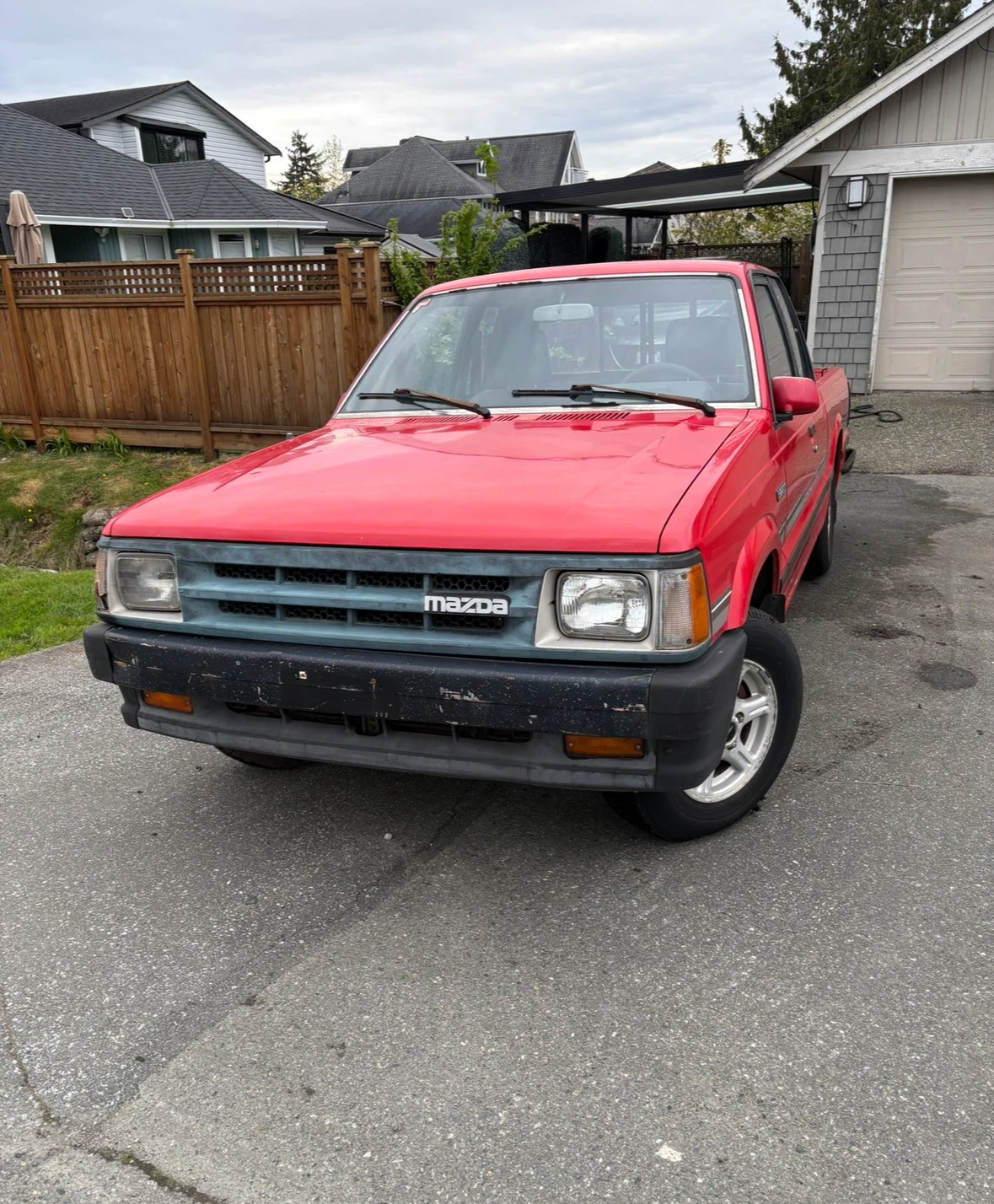 Mazda B2200 Pickup Truck - photo 2