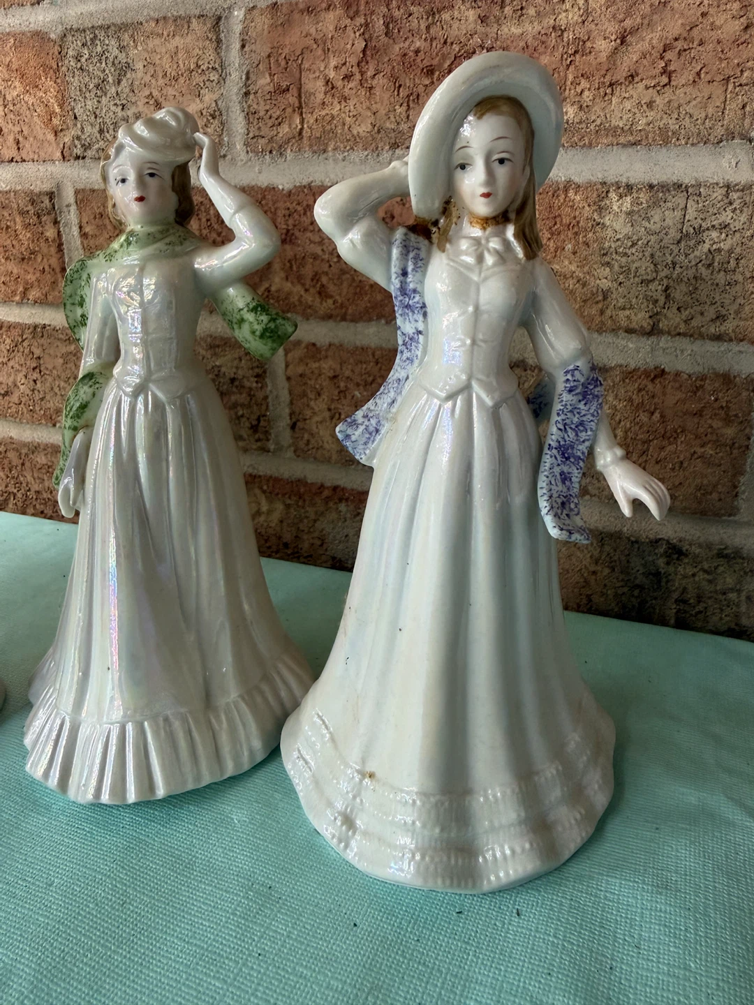 Set of 5 Porcelain Figurines - photo 2