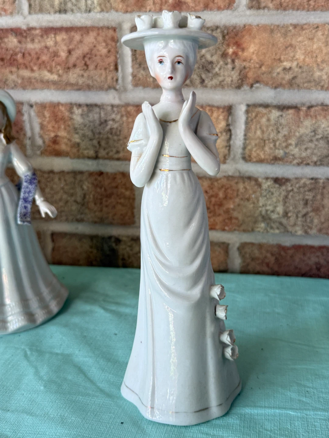 Set of 5 Porcelain Figurines - photo 4