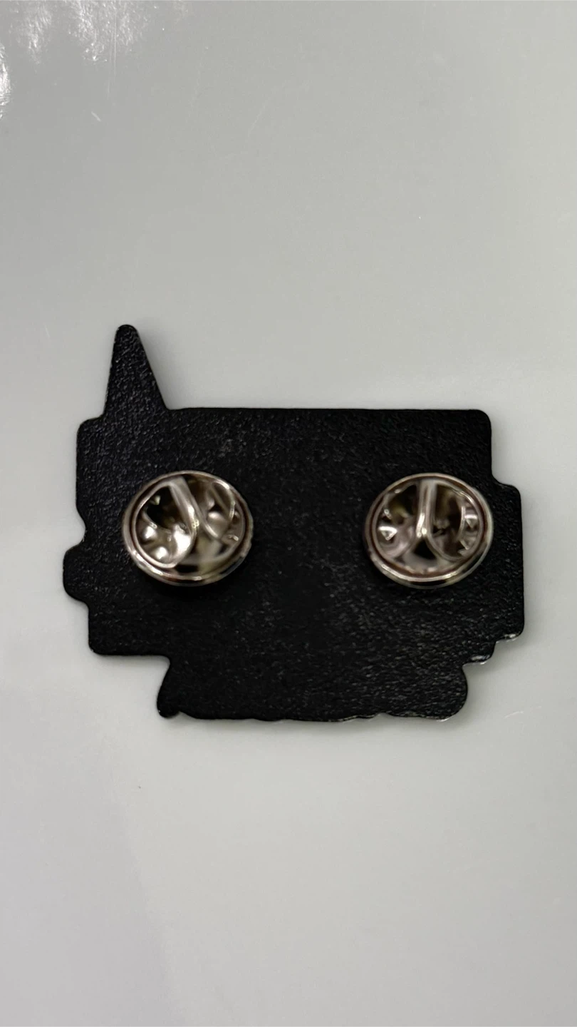 🦏 Coachella Rhino Enamel Pin - photo 3