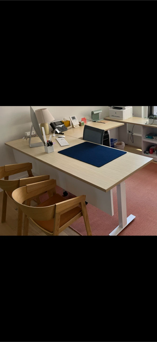 Knoll L shape sit to stand height adjustable desk - photo 2