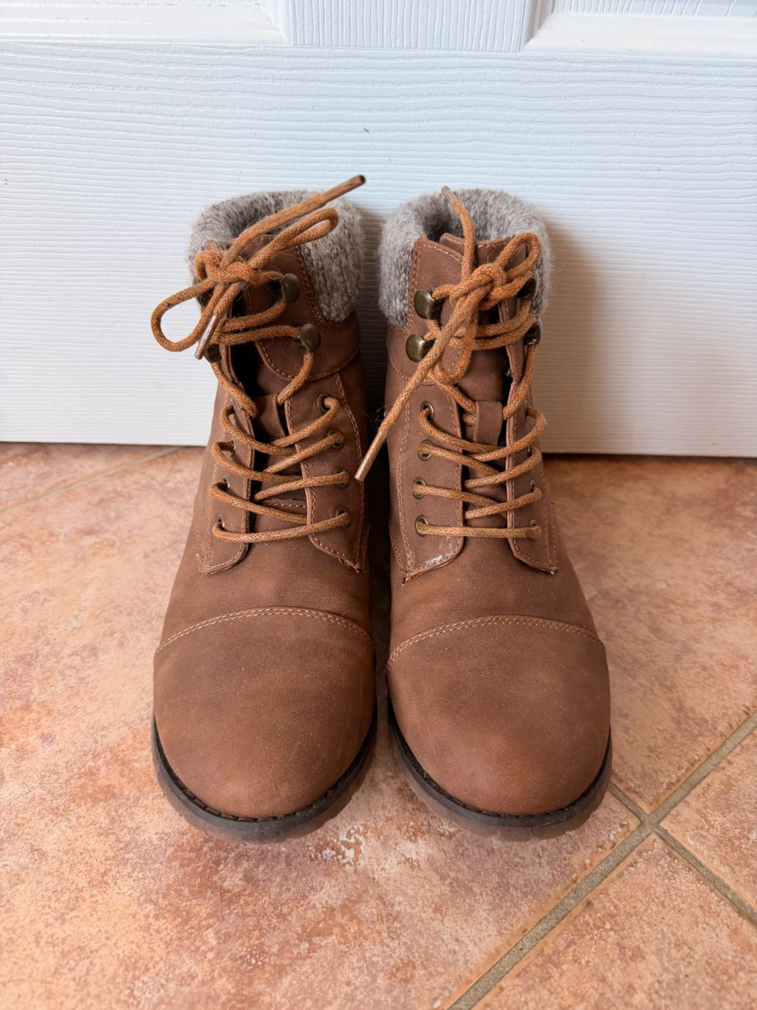 Like New Brown Lace-Up Ankle Boots with Knit Collar