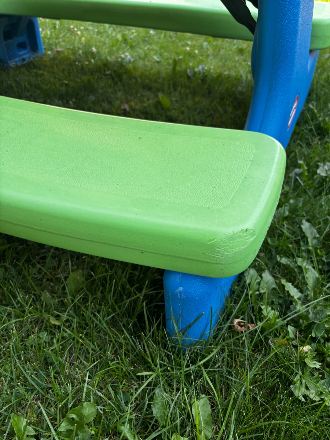 Little Tikes Picnic Table - photo 5