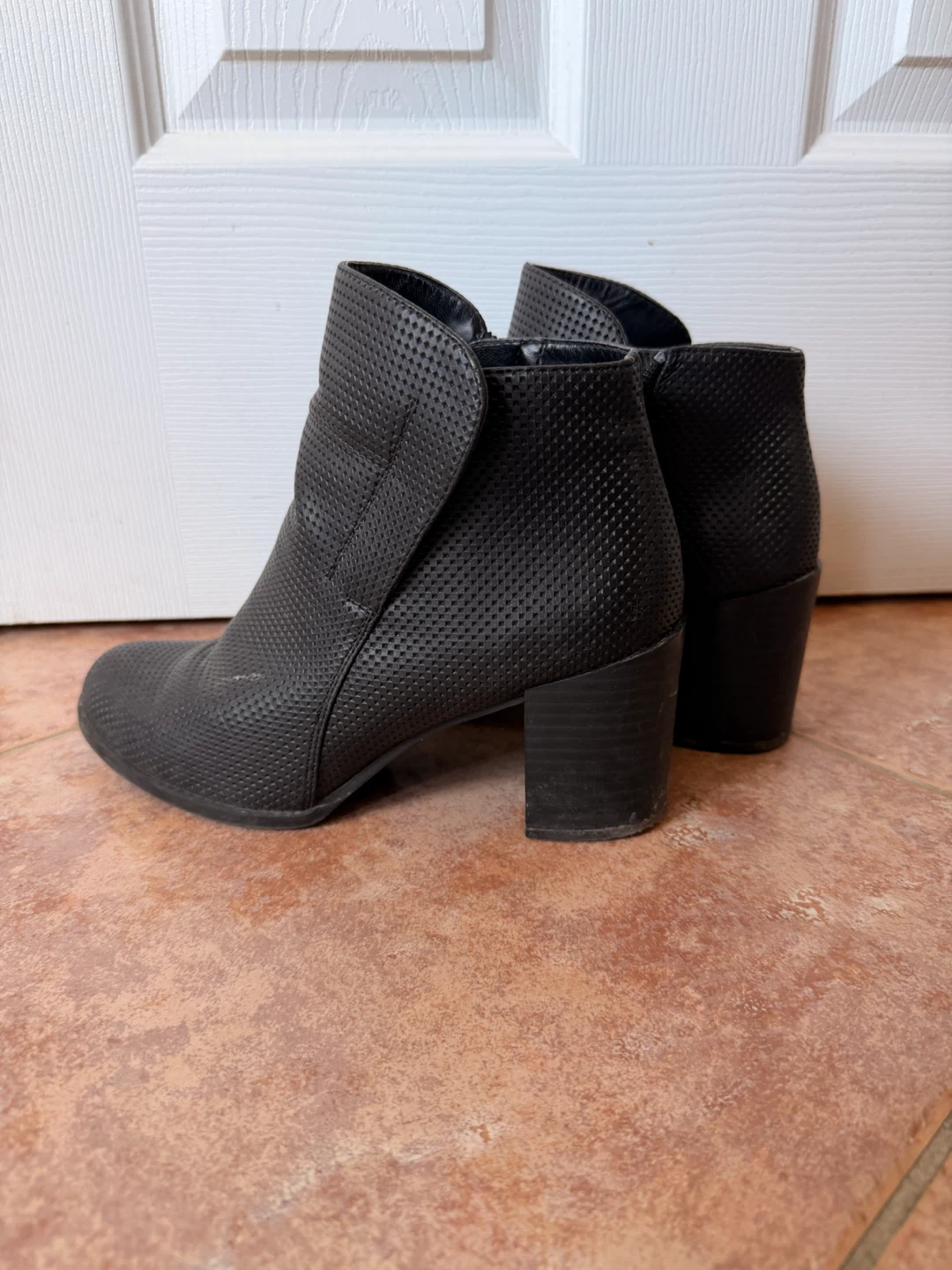 Naturalizer Black Perforated Ankle Boots - photo 4