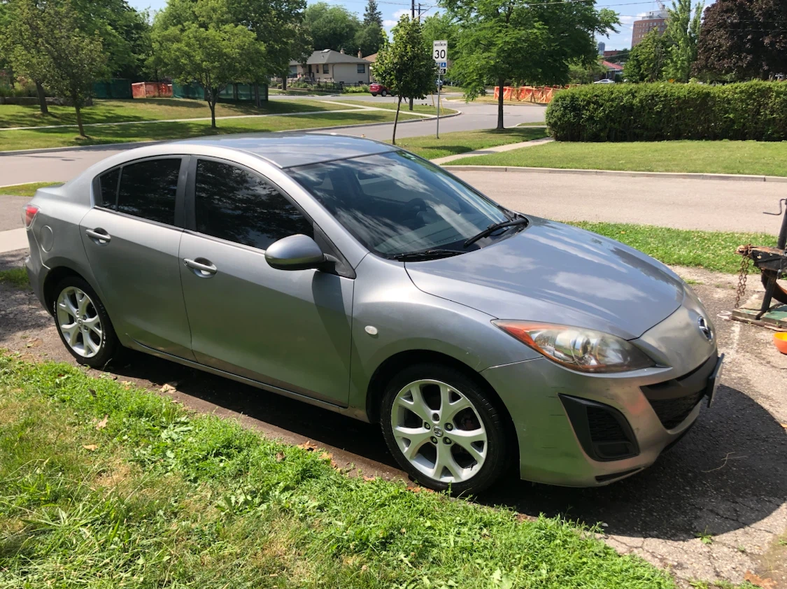 2010 Mazda 3 - photo 2