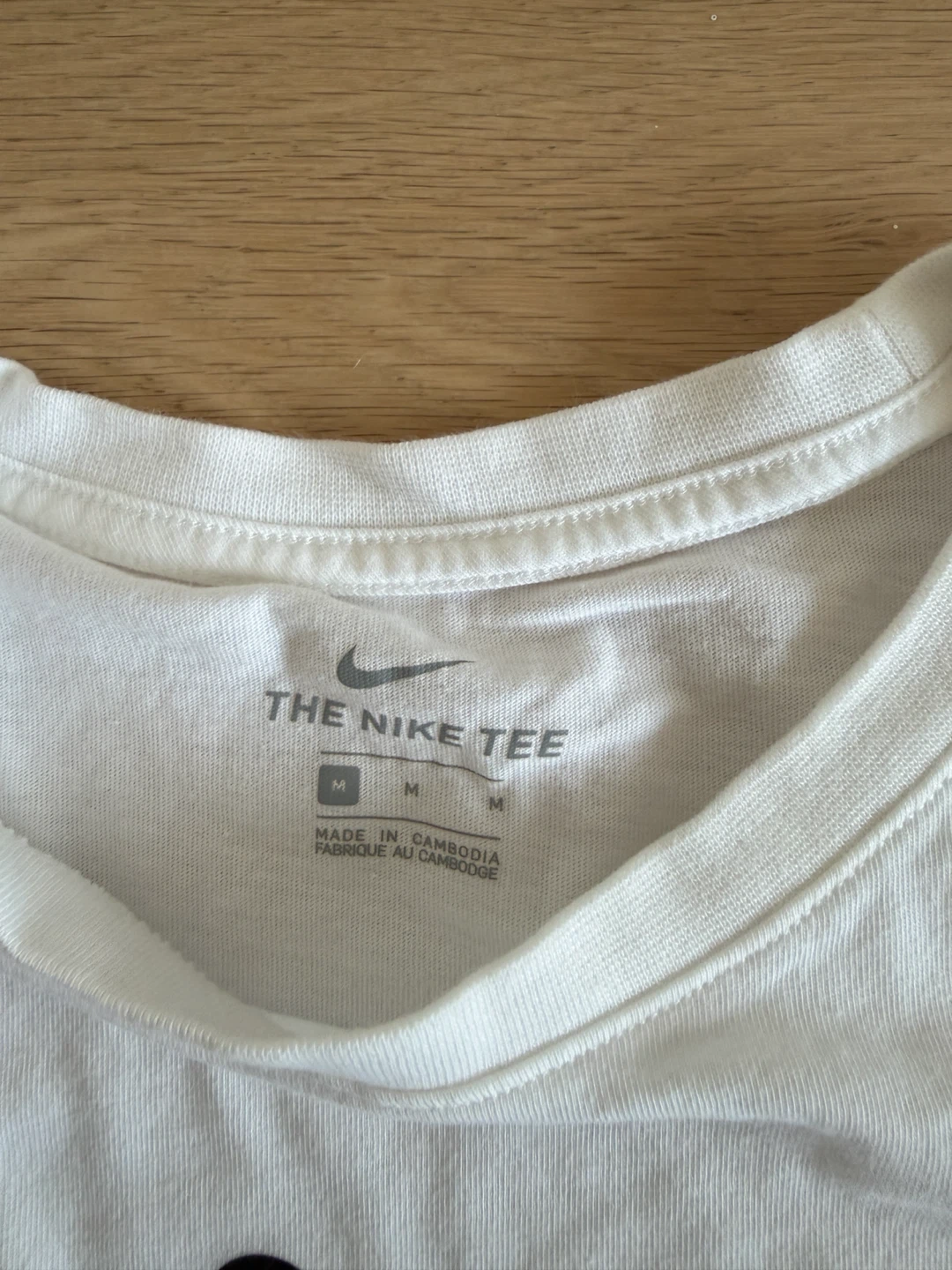 Nike London Graphic Men’s T-Shirt Size M - photo 2