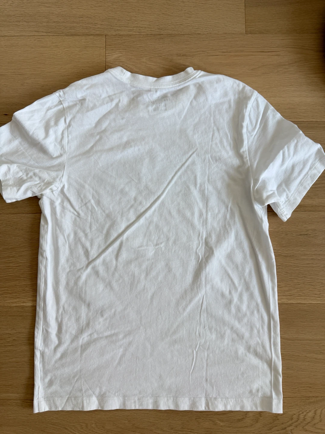 Nike London Graphic Men’s T-Shirt Size M - photo 3