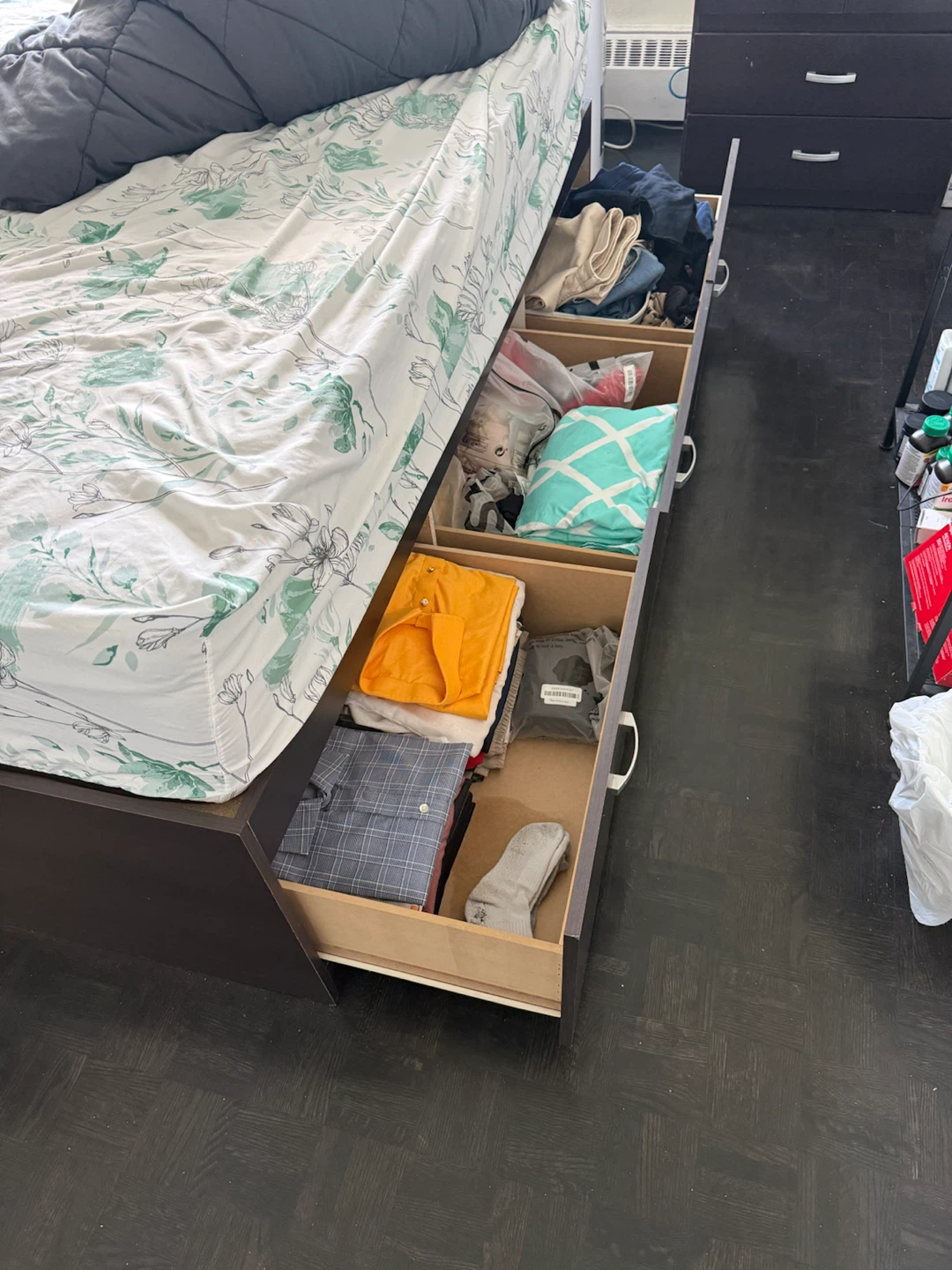 Mattress and Bed Frame - photo 4