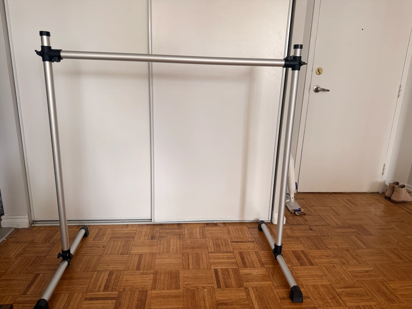 Portable Double Ballet Barre – Excellent Condition - photo 2