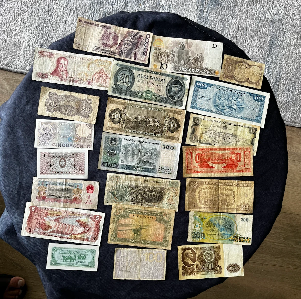Collection of International Banknotes - photo 4