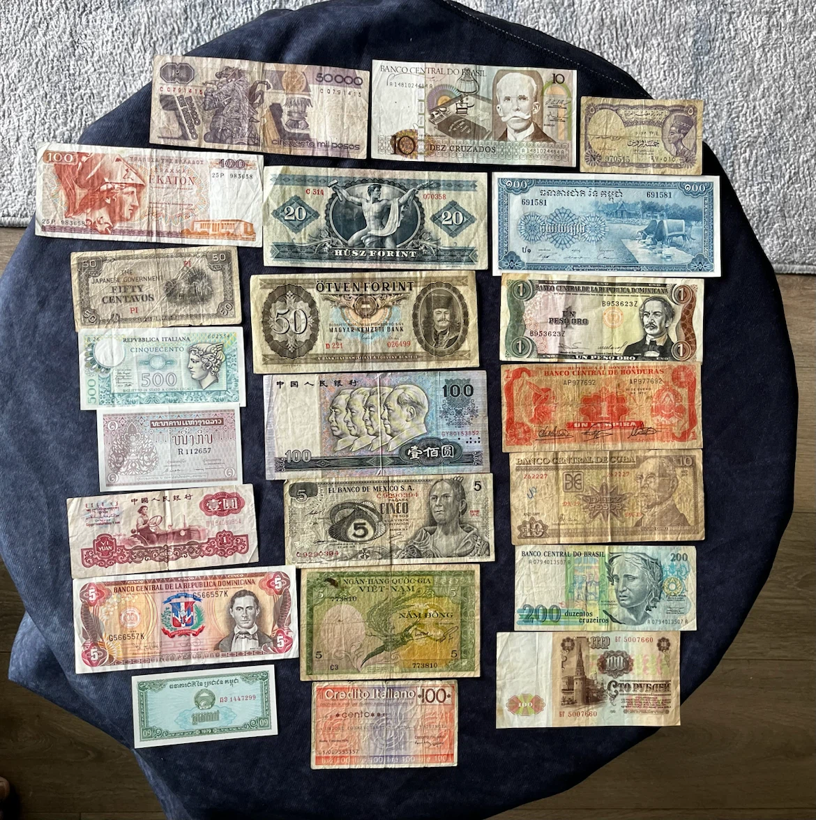 Collection of International Banknotes - photo 5