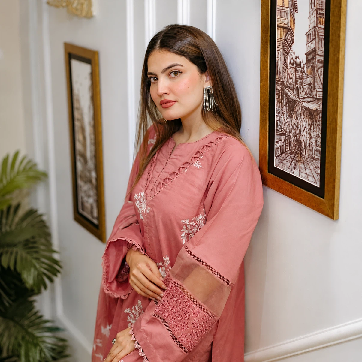 Pink Embroidered Kurti & Pants Set/Shalwar Kameez - photo 2