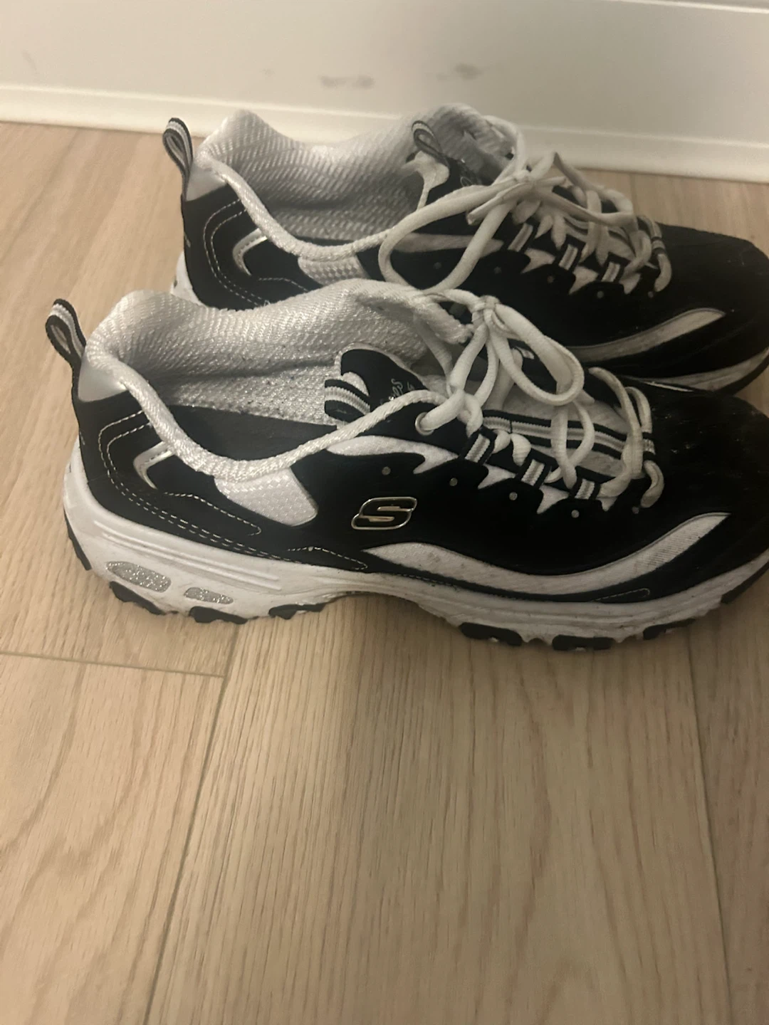 Skechers D’Lites Runners - photo 2