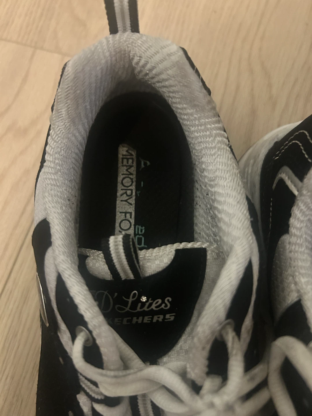 Skechers D’Lites Runners - photo 4