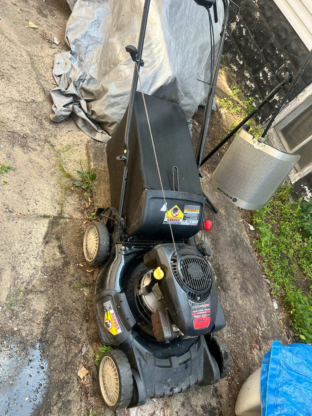 Poulan Pro Push Lawn Mower - photo 2