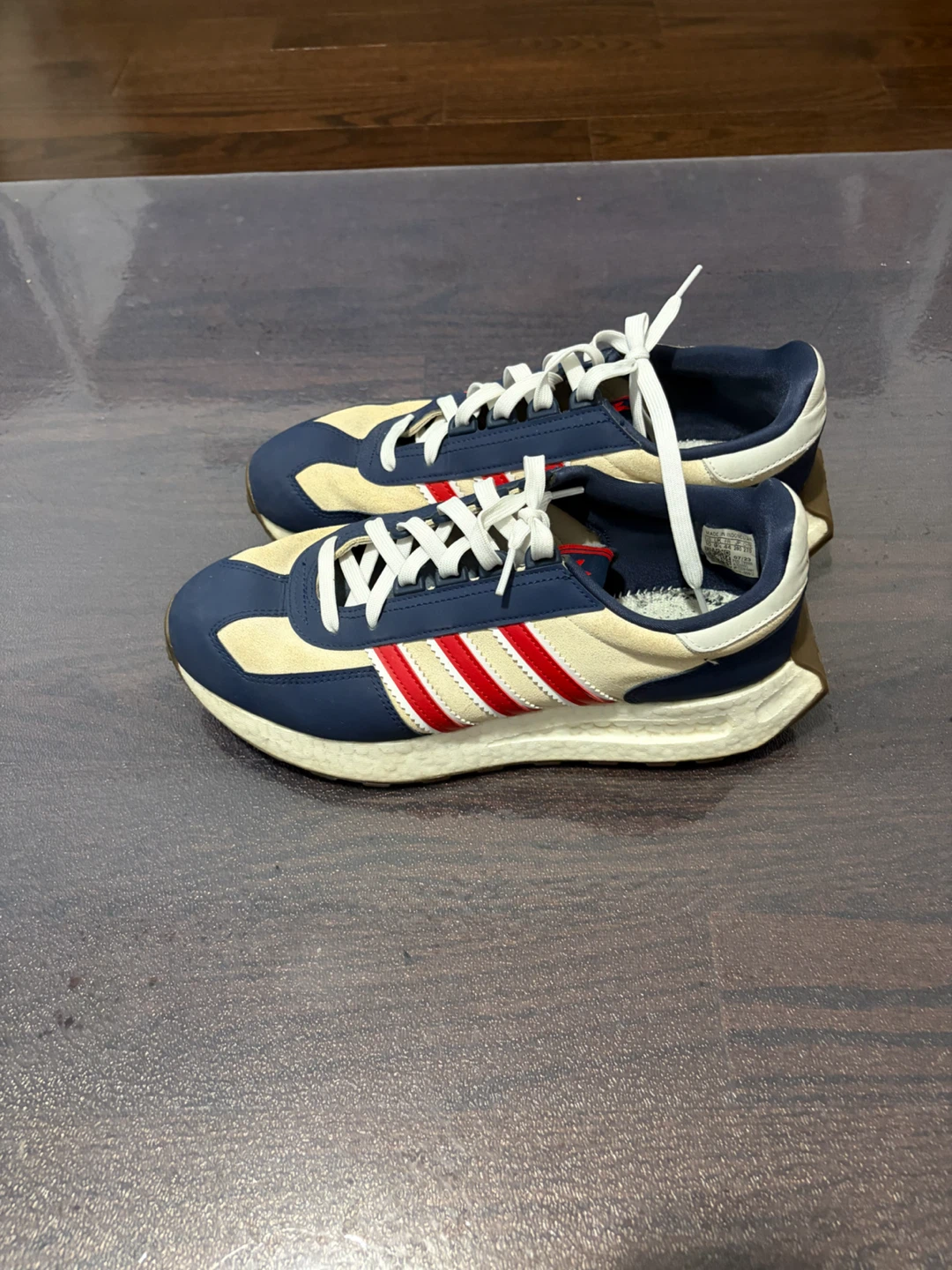 Adidas Retrophy Full Length Boost - Size 10 - photo 4