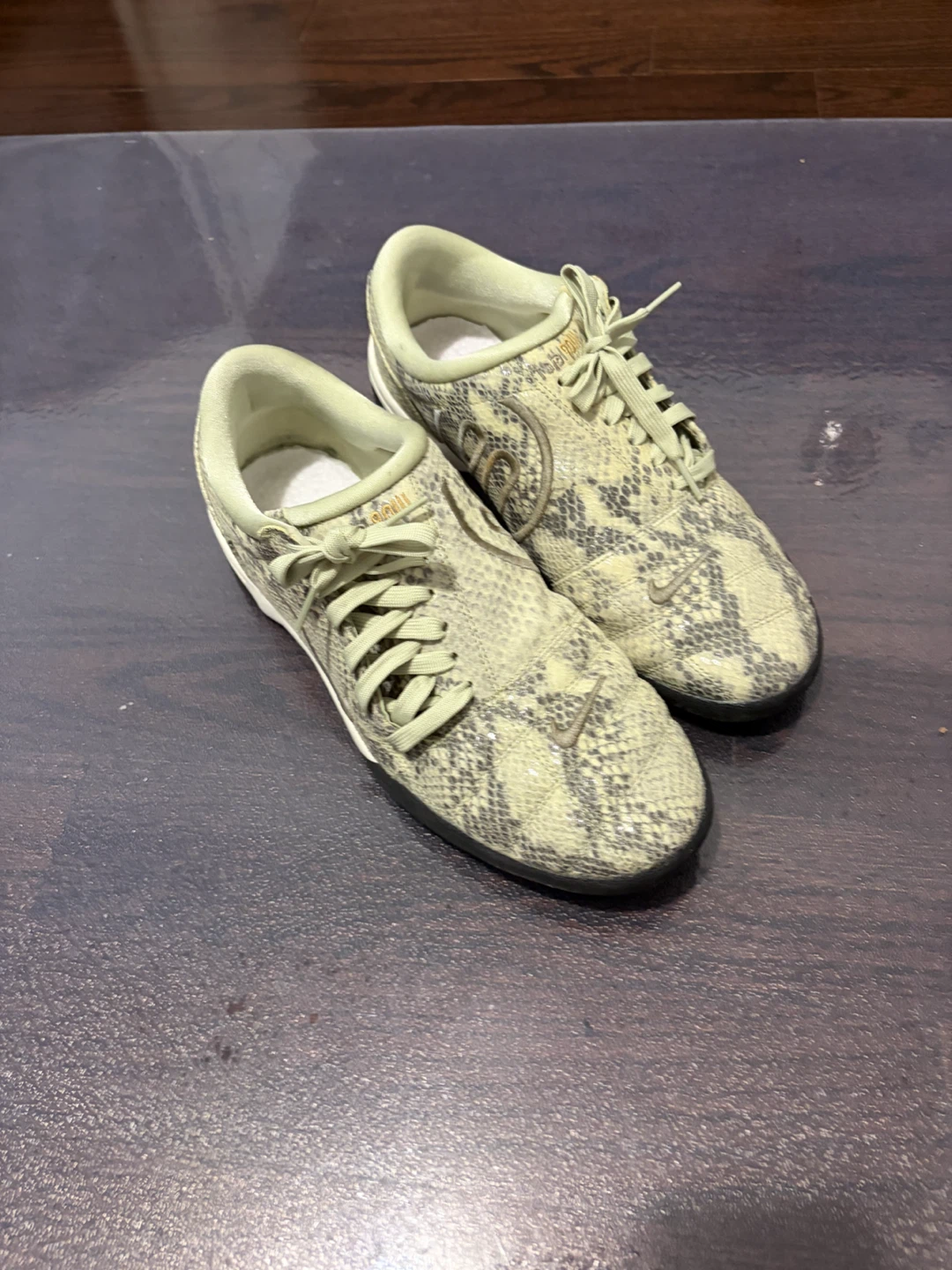Nike T90 Casual Soccer Shoes - Size 10.5