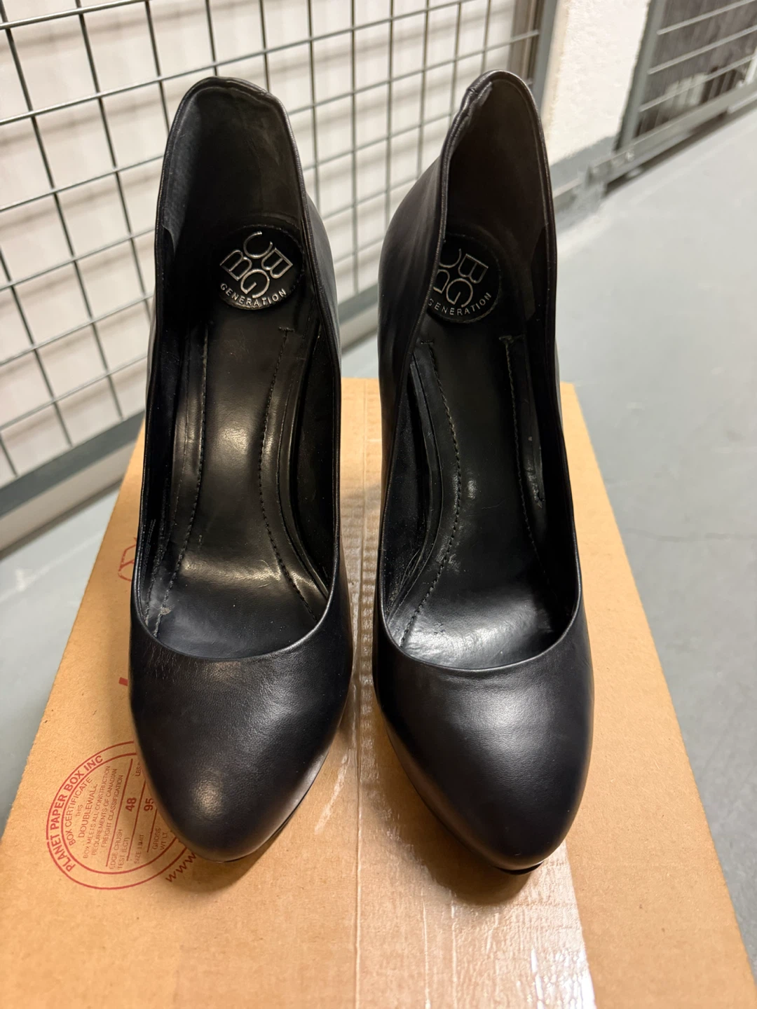 BCBGMAXAZRIA Black Leather Pumps Heels