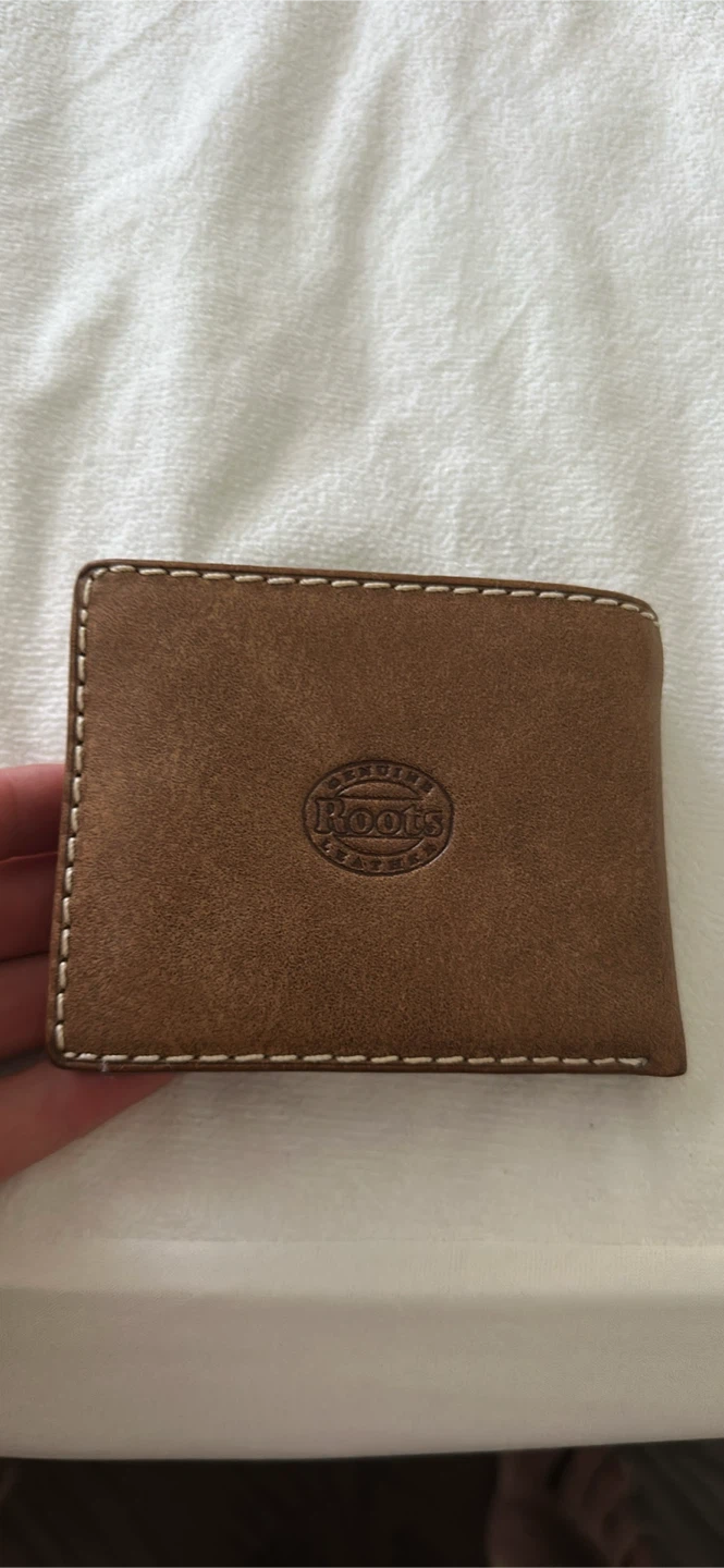 Roots Leather Bifold Wallet - photo 2
