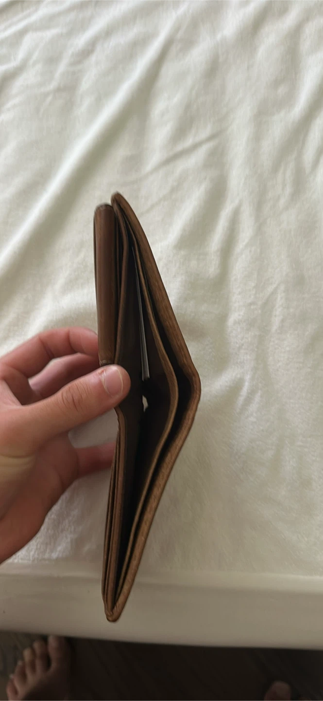 Roots Leather Bifold Wallet - photo 4