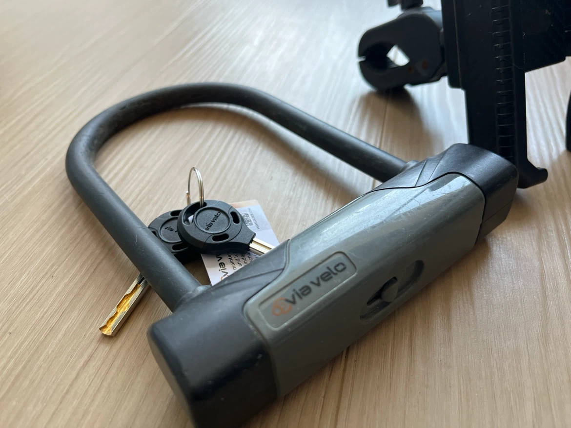 Via Velo U-Lock and Phone Mount Bundle - photo 2