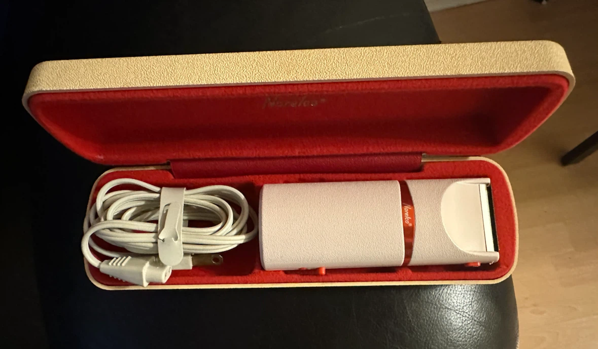 Lady Norelco HP 2110 Electric Shaver Set with Case - photo 2