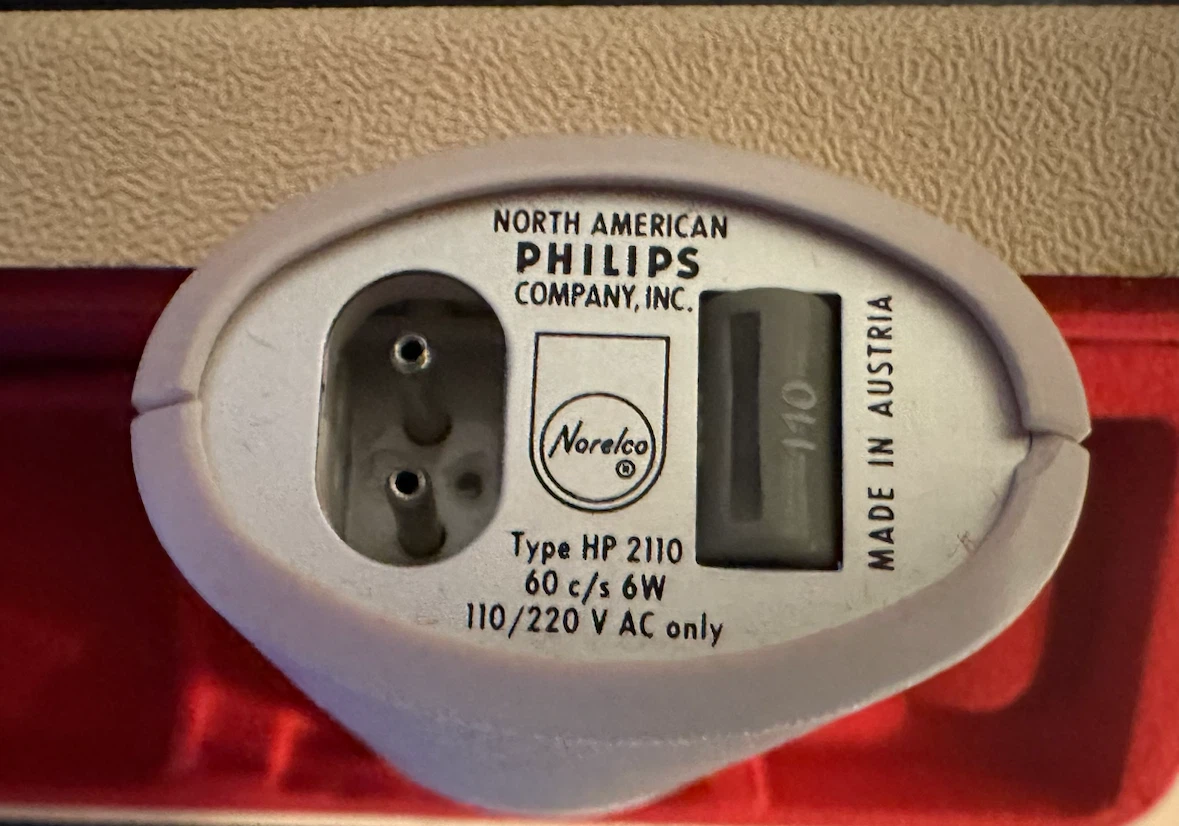 Lady Norelco HP 2110 Electric Shaver Set with Case - photo 4