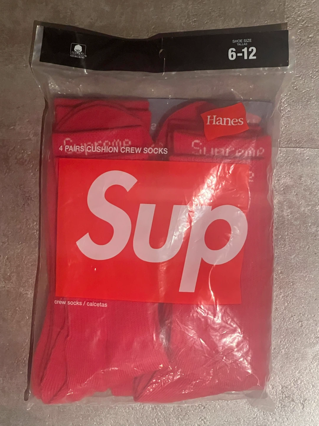 Supreme x Hanes 4 Pairs Cushion Crew Socks Red Size 6-12